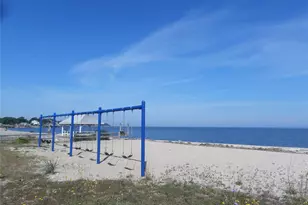 52325 County Rd 48, Southold, NY 11971 - Photo 16