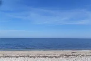 52325 County Rd 48, Southold, NY 11971 - Photo 14