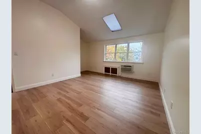 61-45 Parsons, Fresh Meadows, NY 11365 - Photo 4