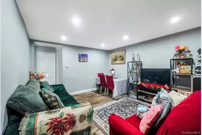 39 Andrews Avenue, Wheatley Heights, NY 11798 - Photo 14