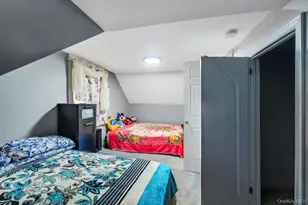 39 Andrews Ave, Wheatley Heights, NY 11798 - Photo 8