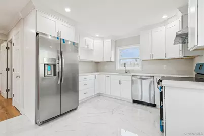 232 Berkshire Drive, Farmingville, NY 11738 - Photo 8