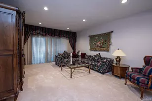 37 Windwatch Dr, Hauppauge, NY 11788 - Photo 16