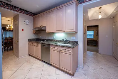 37 Windwatch Drive, Hauppauge, NY 11788 - Photo 10