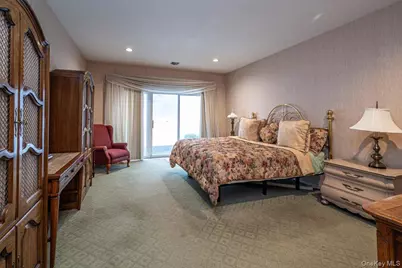 37 Windwatch Drive, Hauppauge, NY 11788 - Photo 20