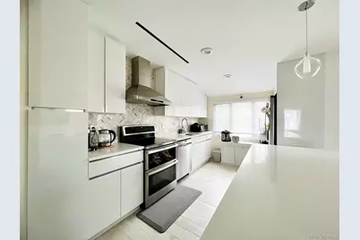 66 Smith Street, Glen Cove, NY 11542 - Photo 2