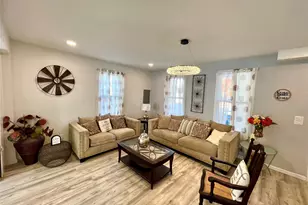 126 W Main St, Middletown, NY 10940 - Photo 2