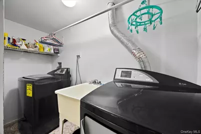 8132 265th Street, Glen Oaks, NY 11004 - Photo 28