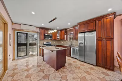 8132 265th Street, Glen Oaks, NY 11004 - Photo 10