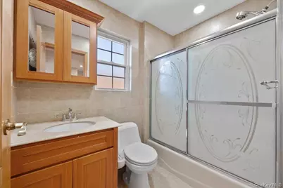 8132 265th Street, Glen Oaks, NY 11004 - Photo 24