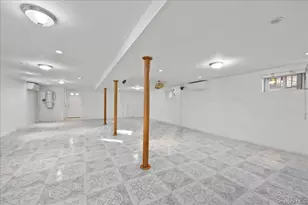 81-32 265th St, Glen Oaks, NY 11004 - Photo 26