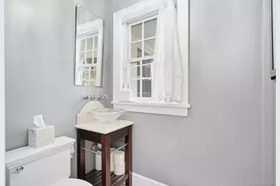 221 Paine Avenue, New Rochelle, NY 10804 - Photo 16