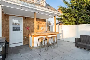 60 Pickwick Ln, North Babylon, NY 11703 - Photo 38