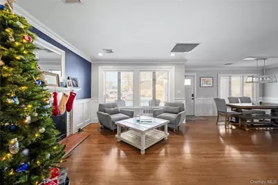 60 Pickwick Lane, North Babylon, NY 11703 - Photo 6