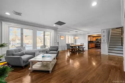 60 Pickwick Lane, North Babylon, NY 11703 - Photo 10