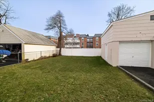 9 Hanover Pl, Rockville Centre, NY 11570 - Photo 18