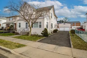 9 Hanover Pl, Rockville Centre, NY 11570 - Photo 2