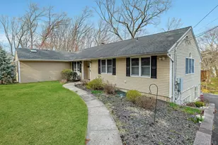 42 Briarwood Dr, New City, NY 10956 - Photo 2