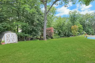 42 Briarwood Dr, New City, NY 10956 - Photo 4