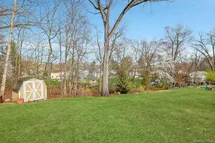 42 Briarwood Dr, New City, NY 10956 - Photo 6