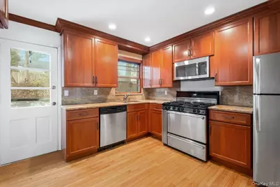 171 Norman Road, New Rochelle, NY 10804 - Photo 2