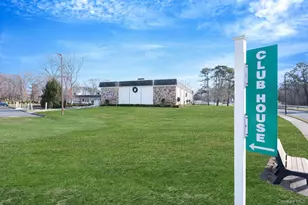 423 Woodbridge Dr, Ridge, NY 11961 - Photo 24