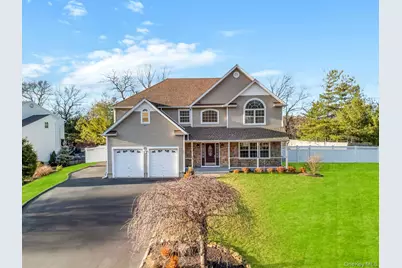 1 Crystal Court, Smithtown, NY 11787 - Photo 2