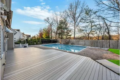 1 Crystal Court, Smithtown, NY 11787 - Photo 12