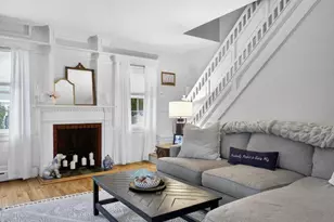 9 Garden Pl, Bay Shore, NY 11706 - Photo 12