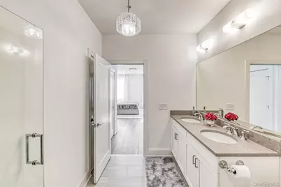 121 Marina Pointe Drive #121, East Rockaway, NY 11518 - Photo 18