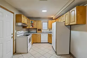 10 Valley Dr, Nanuet, NY 10954 - Photo 10