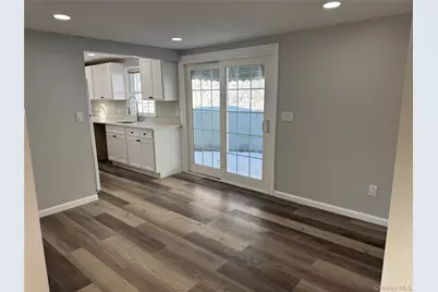 81 Oakside Road, Smithtown, NY 11787 - Photo 10