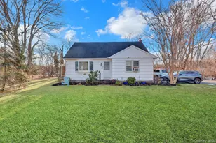 10 Eastport Manor Rd, Eastport, NY 11941 - Photo 2