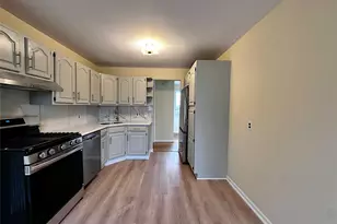 25 Acacia, New Rochelle, NY 10805 - Photo 2