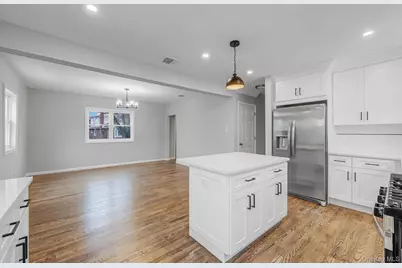 125 Boden Avenue, Valley Stream, NY 11580 - Photo 10