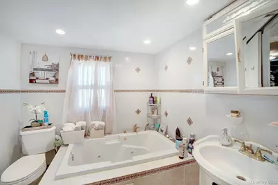 91 Cedar Road, Amityville, NY 11701 - Photo 18