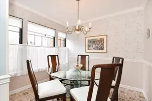 10 Southgate Cir, Massapequa Park, NY 11762 - Photo 14