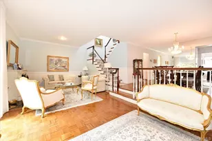 10 Southgate Cir, Massapequa Park, NY 11762 - Photo 8