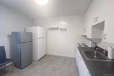 187 Horseblock Road, Farmingville, NY 11738 - Photo 8