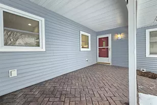 35 Segatogue Ln, South Setauket, NY 11720 - Photo 2