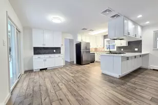 35 Segatogue Ln, South Setauket, NY 11720 - Photo 4