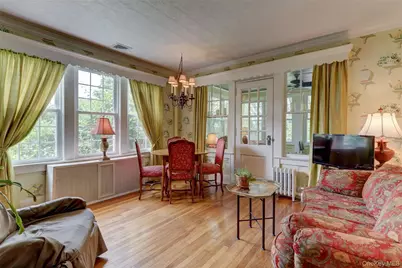 205 Hempstead Avenue, Malverne, NY 11565 - Photo 28