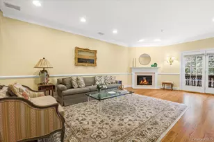 51 Club Pointe Dr, White Plains, NY 10605 - Photo 4