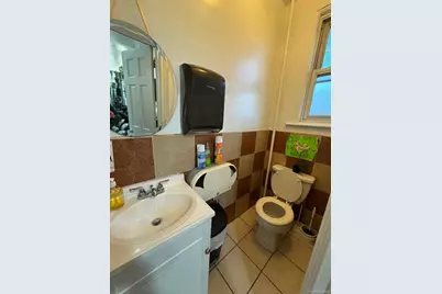 10957 Guy R Brewer Boulevard, Jamaica, NY 11433 - Photo 8