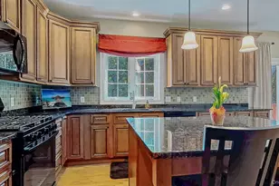 28 Madison Ct, Middletown, NY 12589 - Photo 12