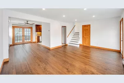 1026 Barbara Court, North Bellmore, NY 11710 - Photo 4