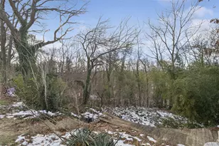 361 Decatur Ave, Shirley, NY 11967 - Photo 10