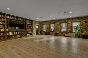 21 Bird Hill Rd, Tomkins Cove, NY 10986 - Photo 10