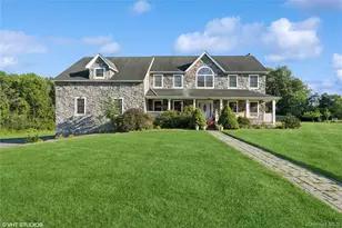10 Willys Ct, Rock Tavern, NY 12575 - Photo 2