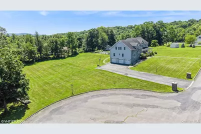 10 Willys Court, Rock Tavern, NY 12575 - Photo 8